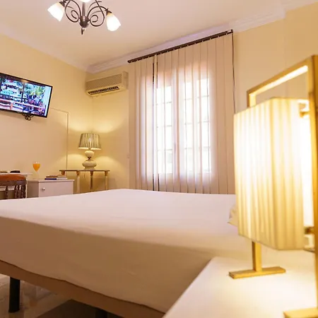 Colon Otel *