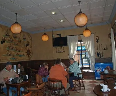 Hotel Colón *